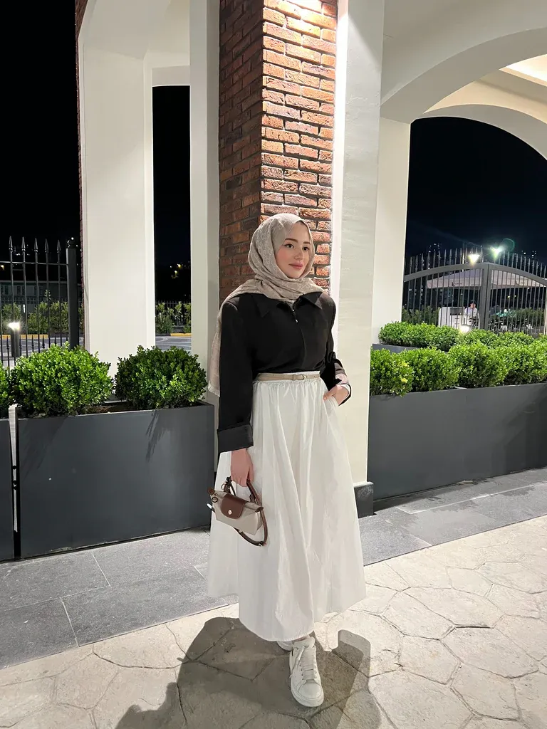 Seri̇na Beyaz Etek